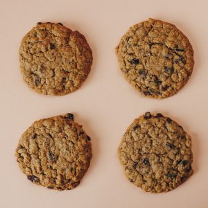American cookie met rozijnen en havermout